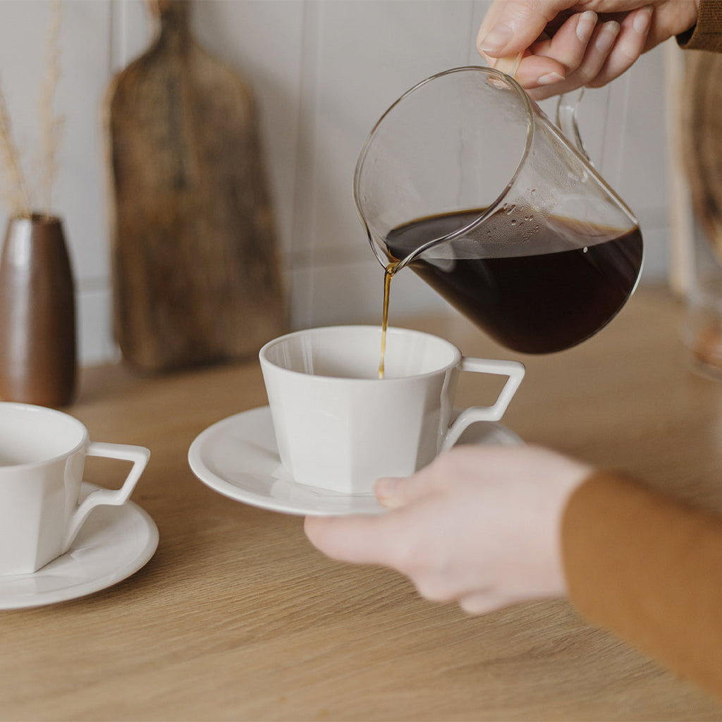 Tasse à café et soucoupe en porcelaine 220 ml