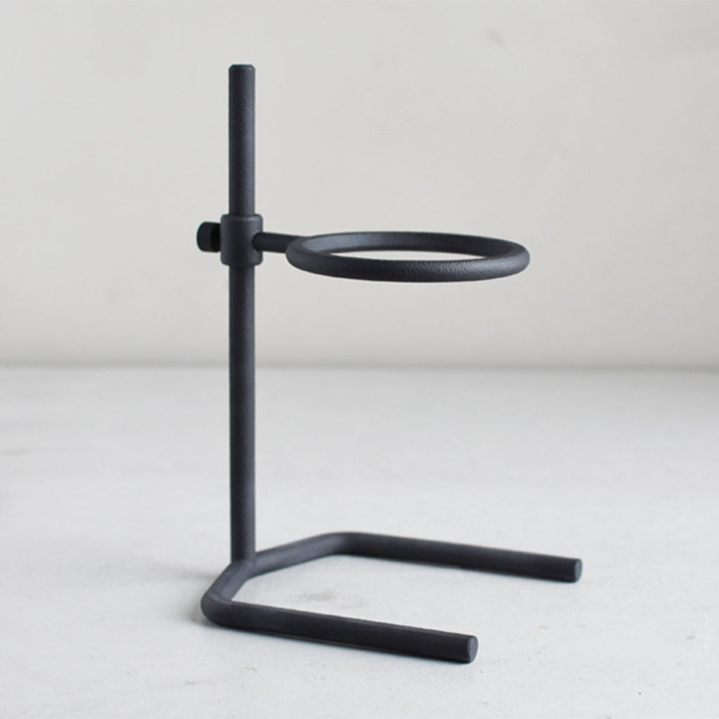 Support réglable pour cafetière à piston
